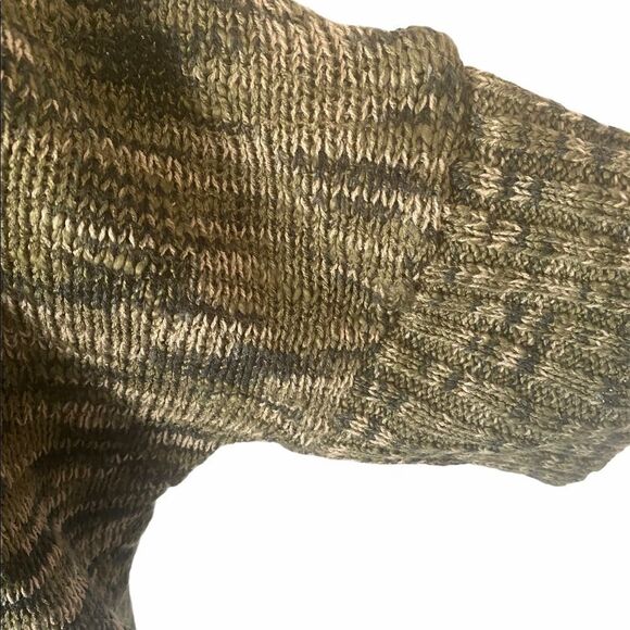 Eyelash Oversized Shades of Green Sweater - Picture 4 of 13